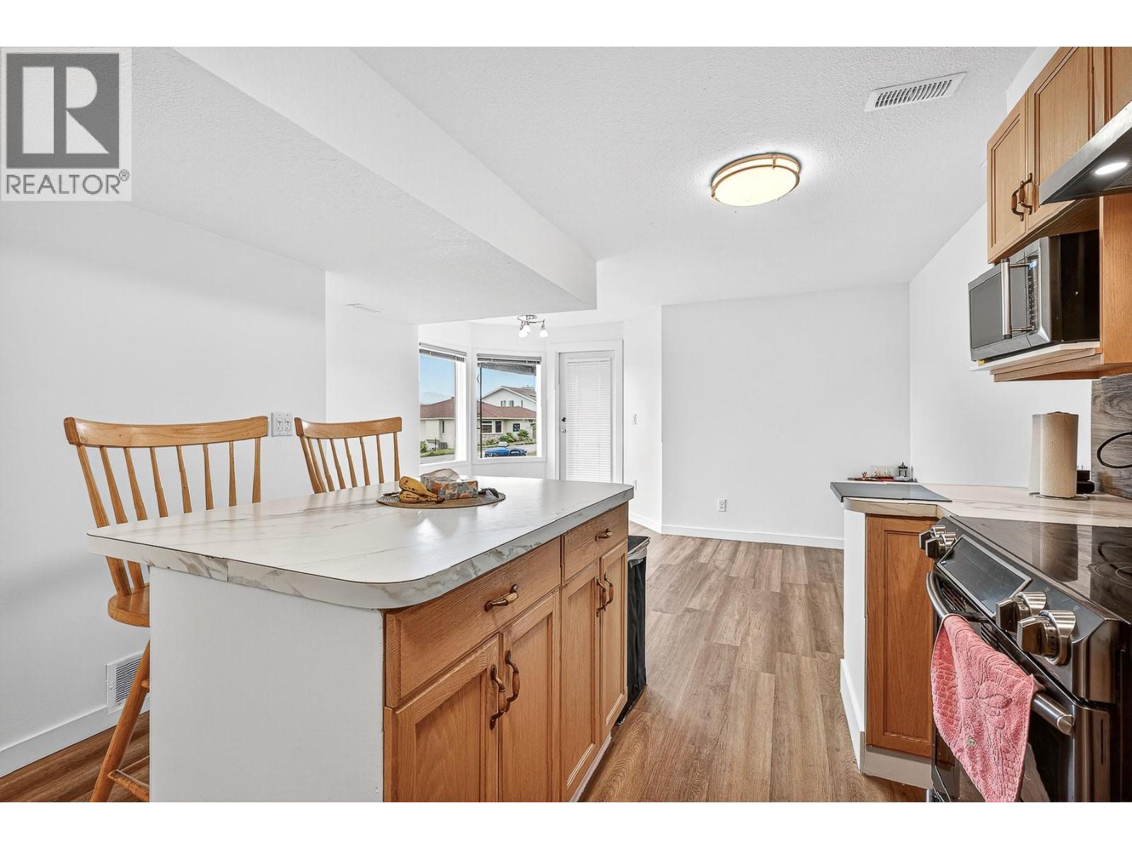 4221 Wellington Drive. Vernon, British Columbia