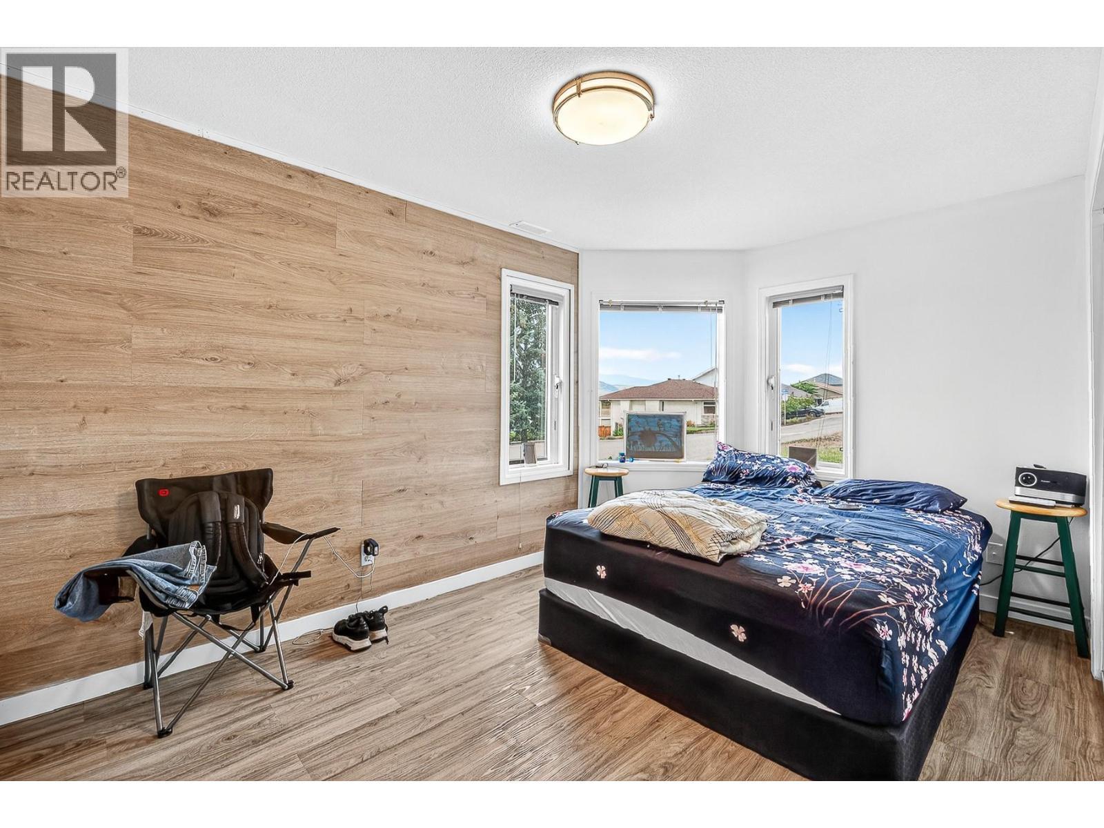 4221 Wellington Drive. Vernon, British Columbia