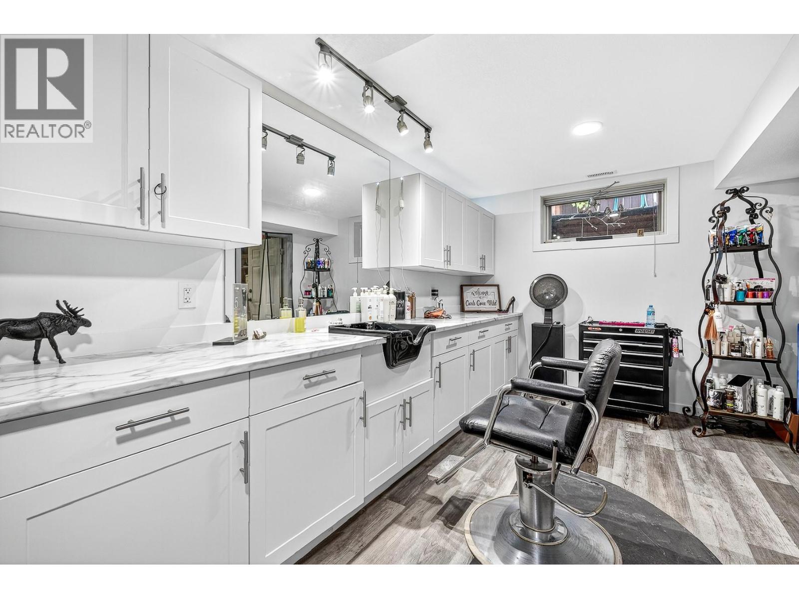 4221 Wellington Drive. Vernon, British Columbia