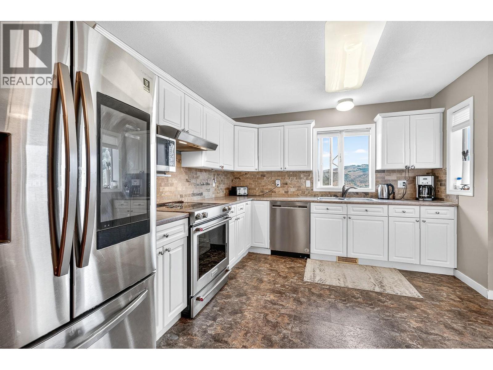 4221 Wellington Drive. Vernon, British Columbia