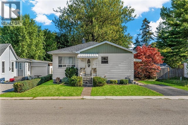 323 North Cayuga Street W, Dunnville