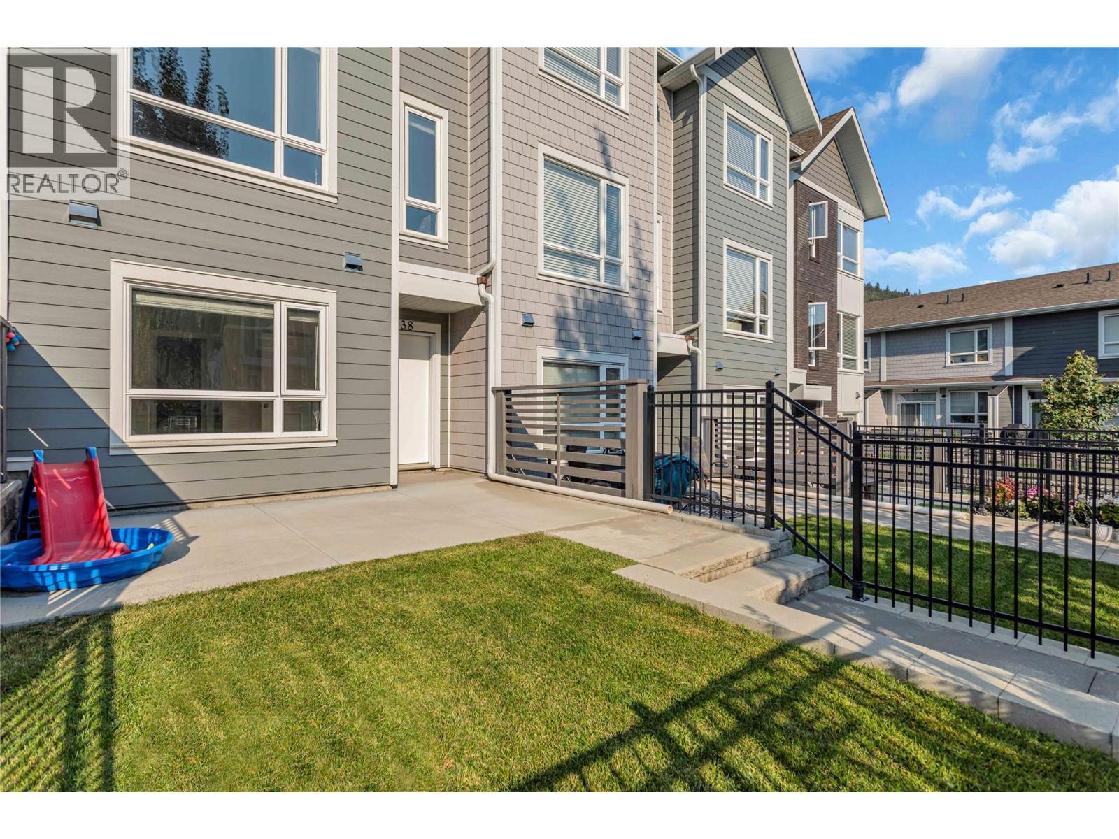 13098 Shoreline Way Unit# 38. Lake Country, British Columbia
