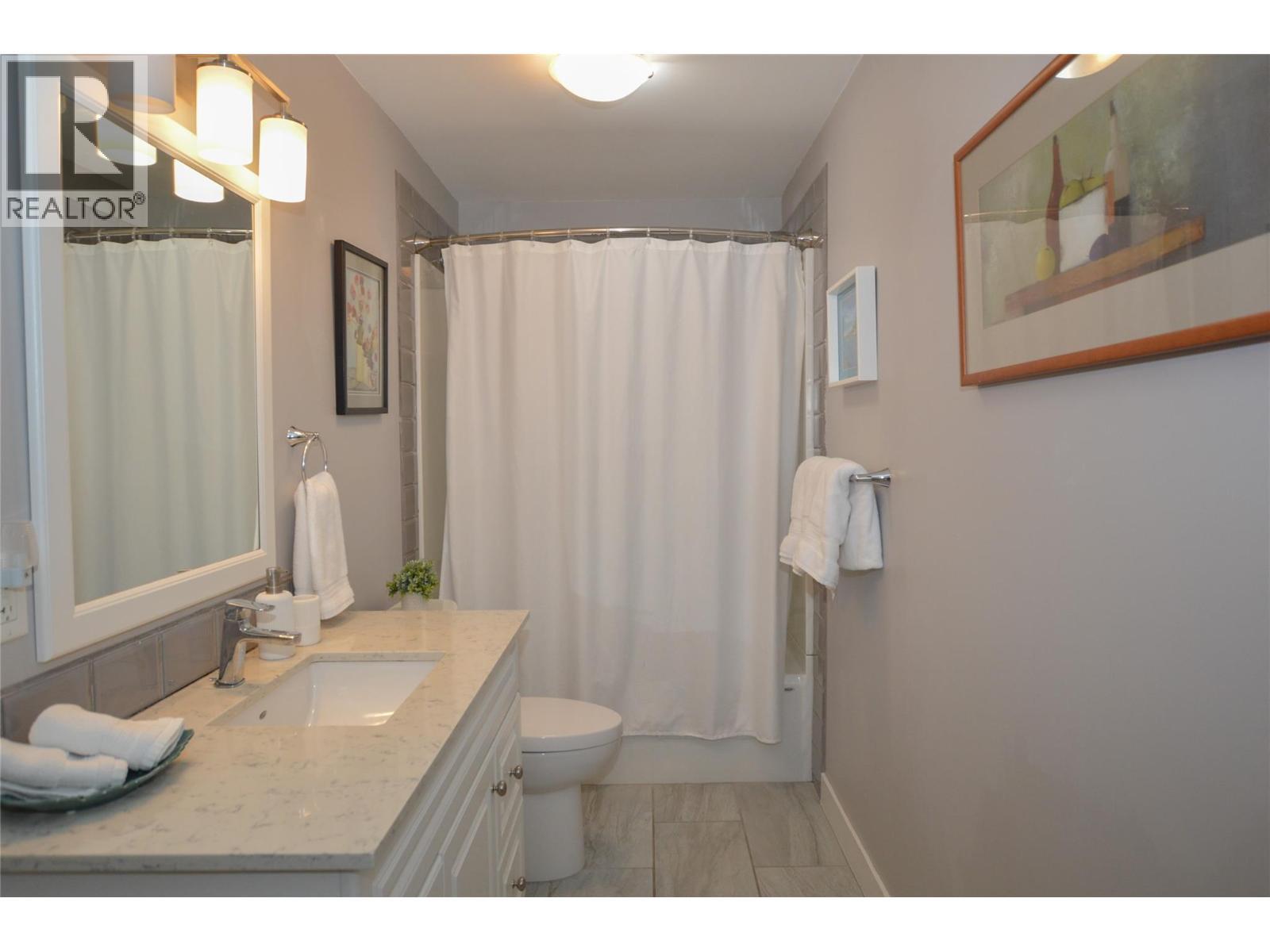 10126 Rand Street. Summerland, British Columbia