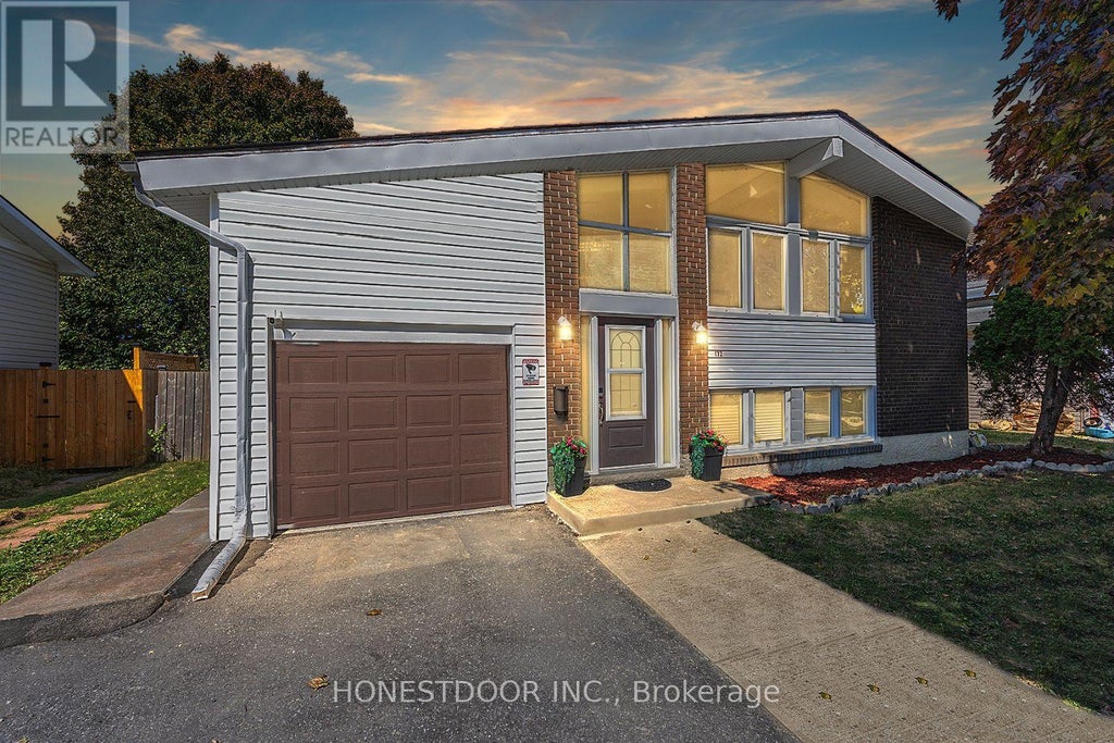 172 Casterton Avenue, Kingston (central City West)