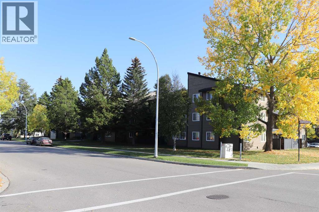 201a, 5611 10 Avenue, Edson