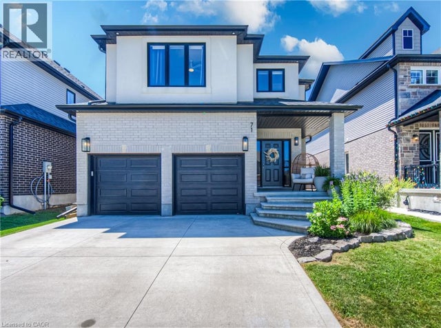 71 Galena Street, Wellesley