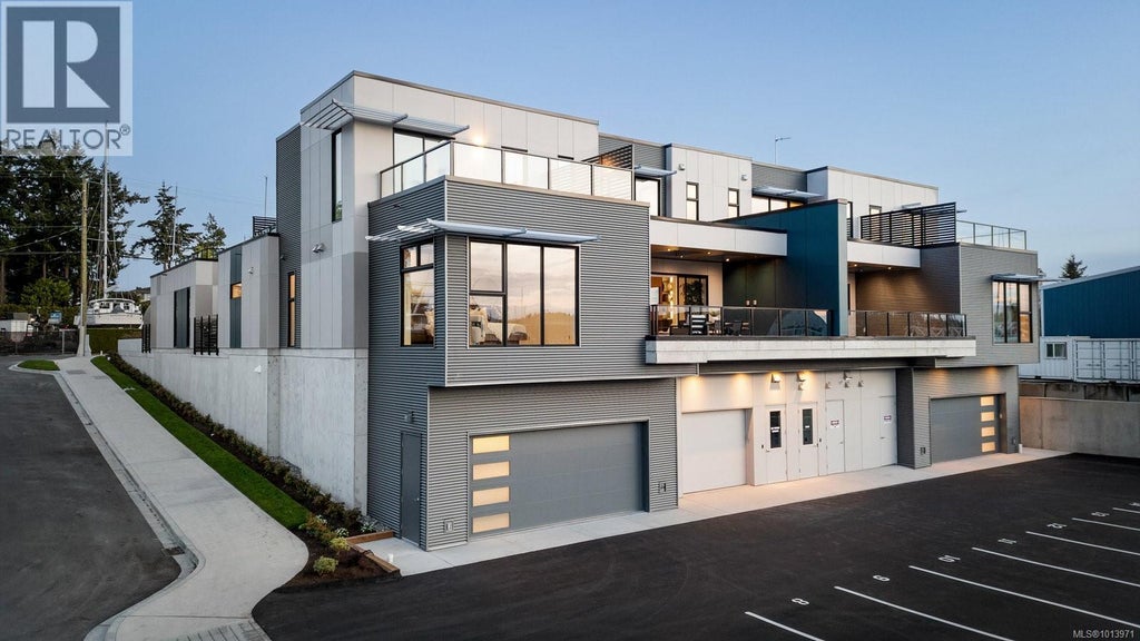 201 2270 Harbour Road, Sidney