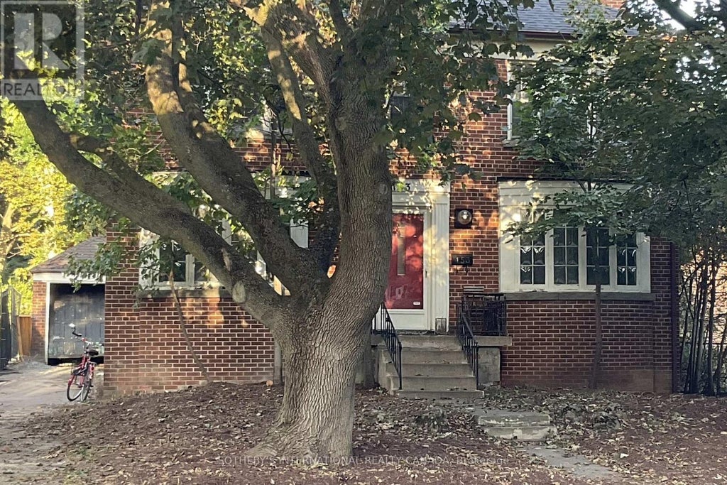 153 Glen Cedar Road, Toronto (humewood-Cedarvale)