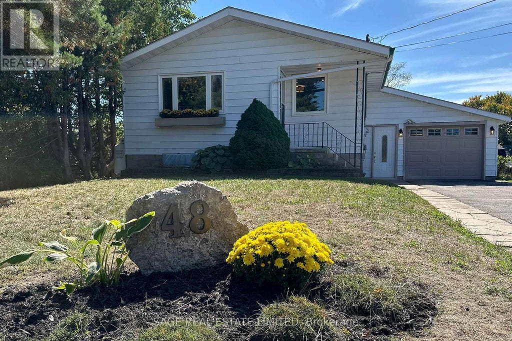 48 Queen Street, Kawartha Lakes (bobcaygeon)