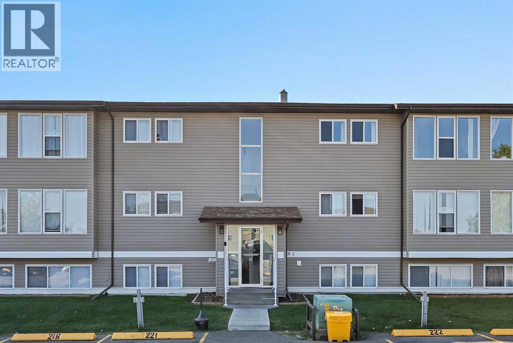 224, 101 Big Hill Way Se, Airdrie