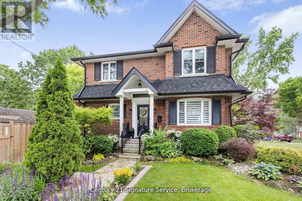 33 Mcintosh Avenue, Toronto (stonegate-Queensway)
