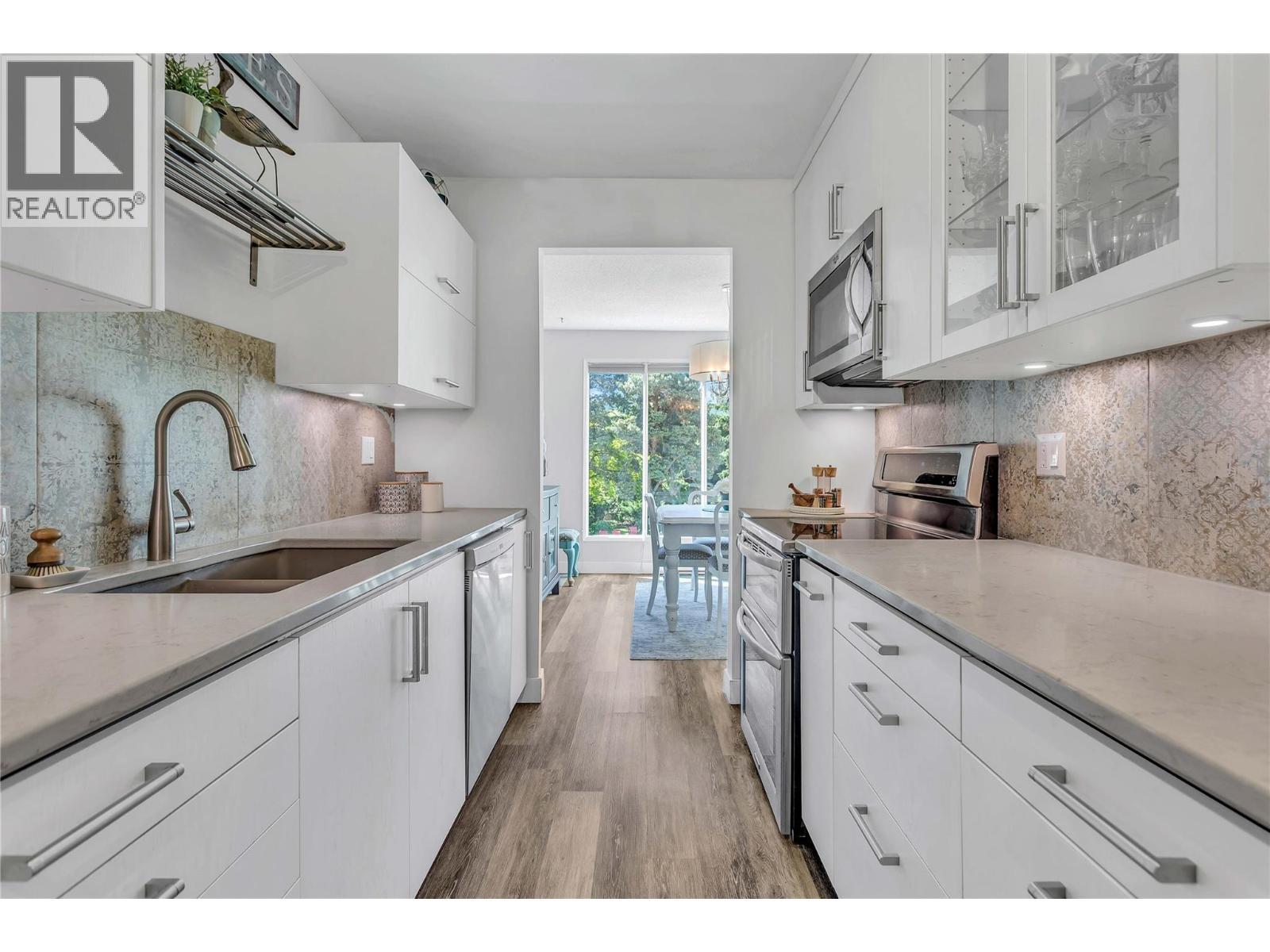 1056 Bernard Avenue Unit# 216. Kelowna, British Columbia