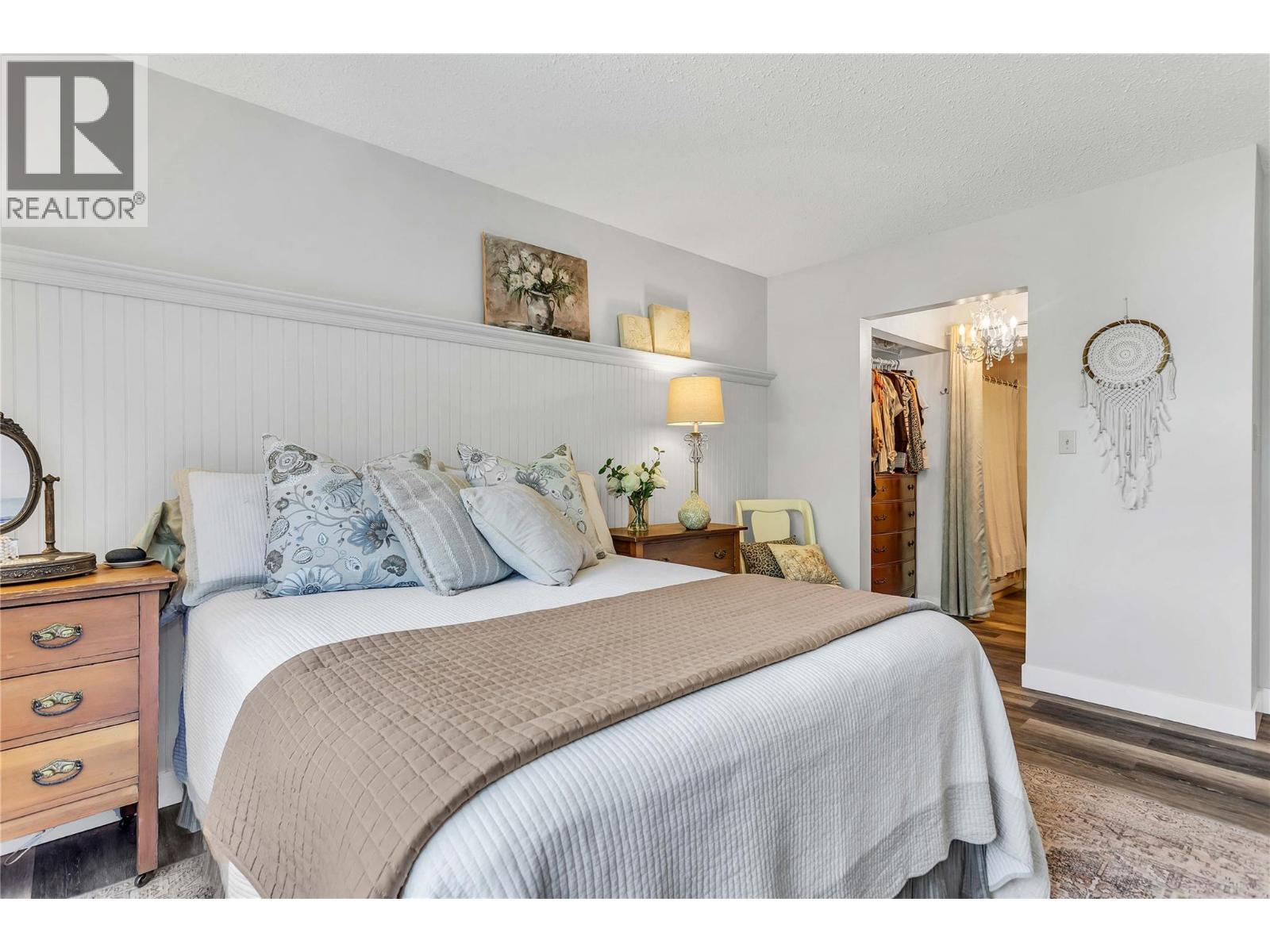 1056 Bernard Avenue Unit# 216. Kelowna, British Columbia