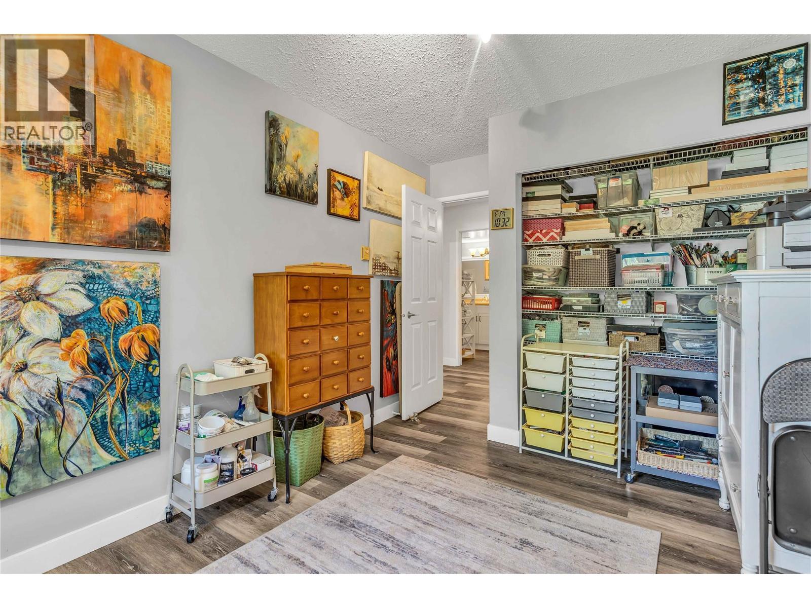 1056 Bernard Avenue Unit# 216. Kelowna, British Columbia