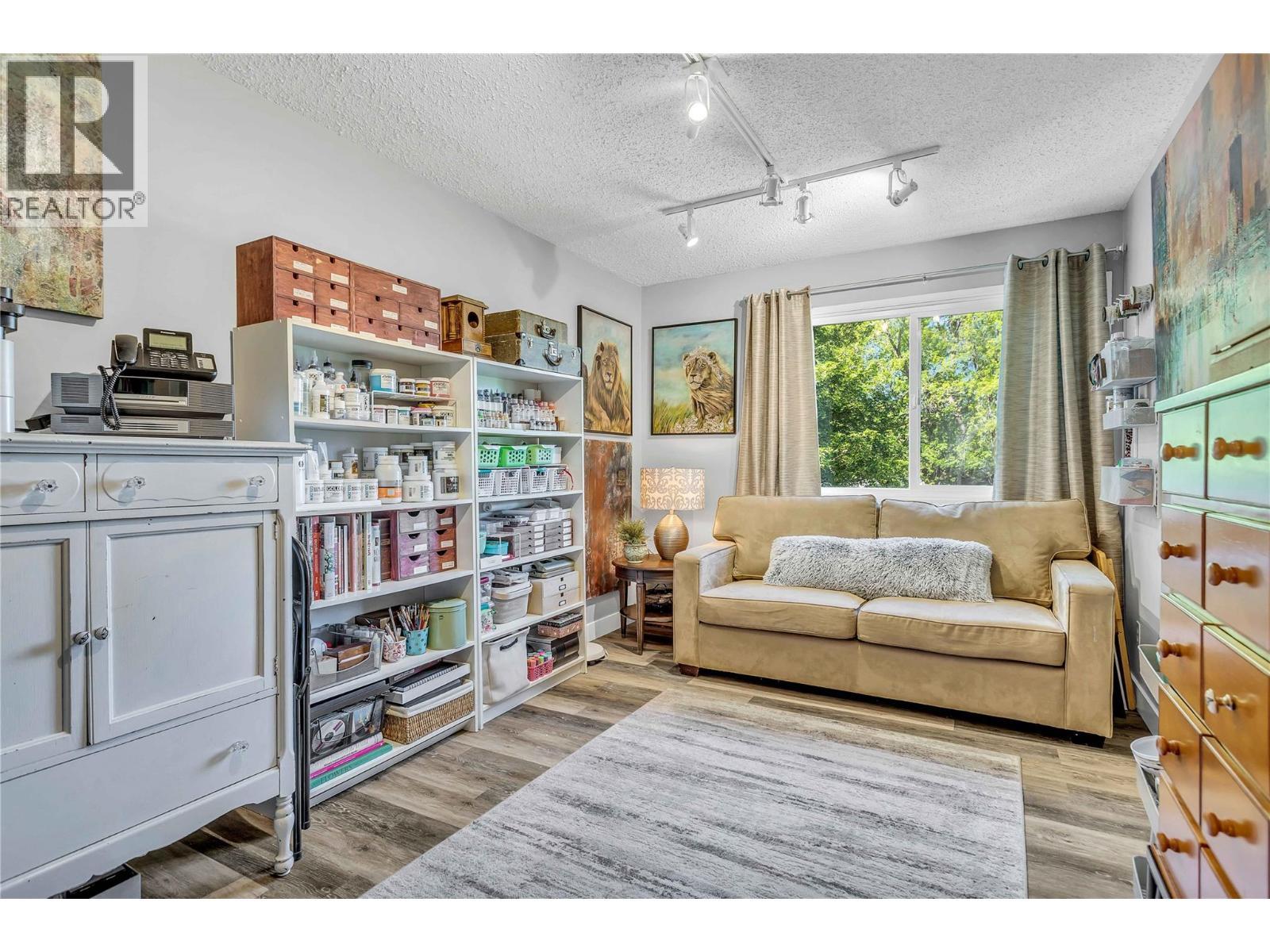 1056 Bernard Avenue Unit# 216. Kelowna, British Columbia