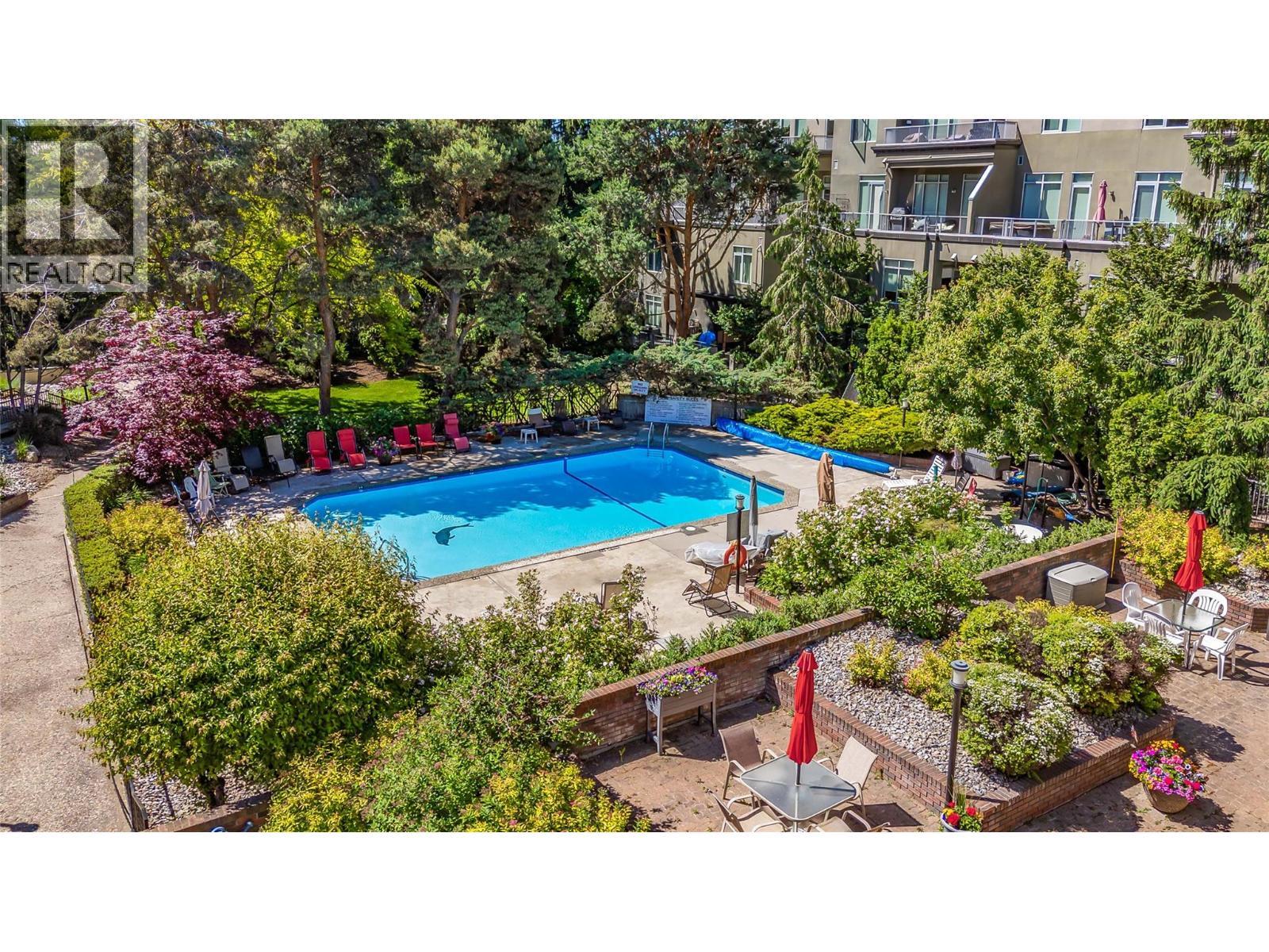 1056 Bernard Avenue Unit# 216. Kelowna, British Columbia