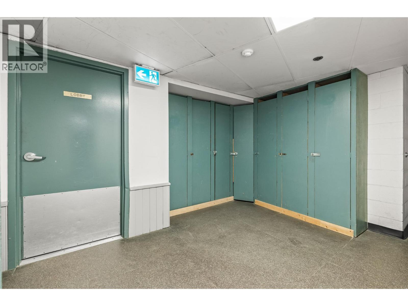 60 Wolverine Road Unit# 413. Big White, British Columbia