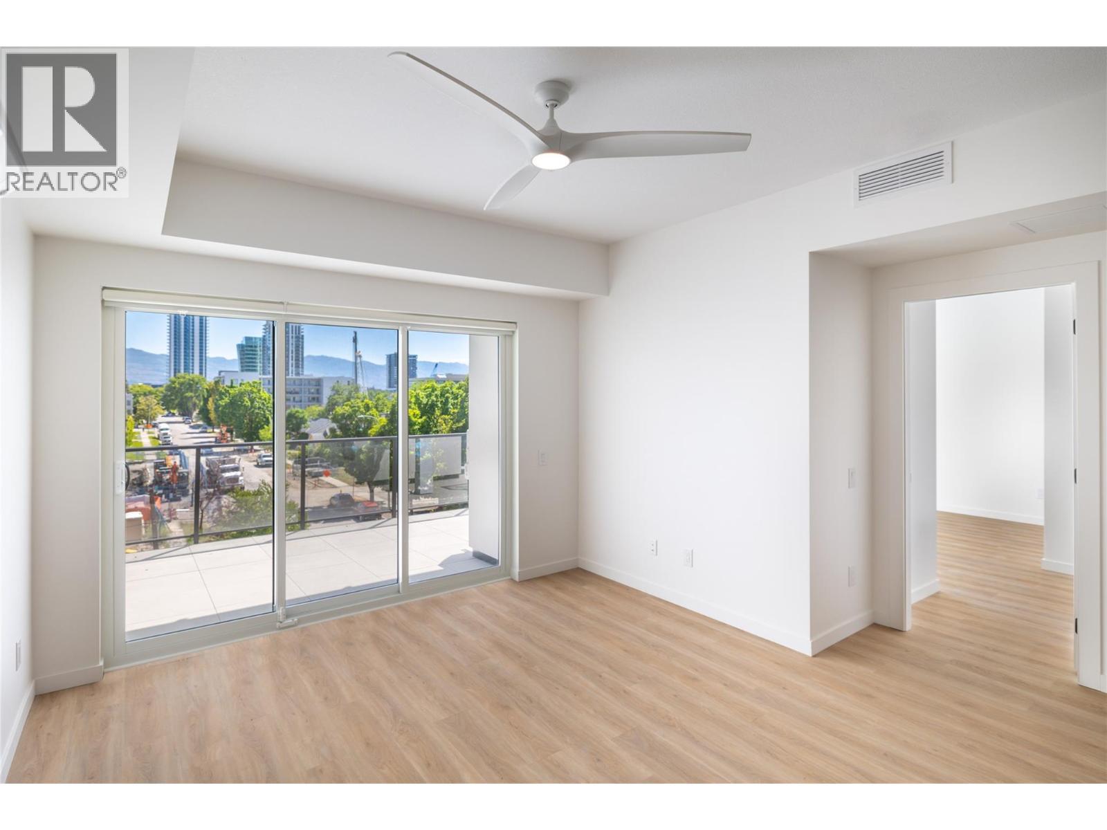 604 Cawston Avenue Unit# 415. Kelowna, British Columbia