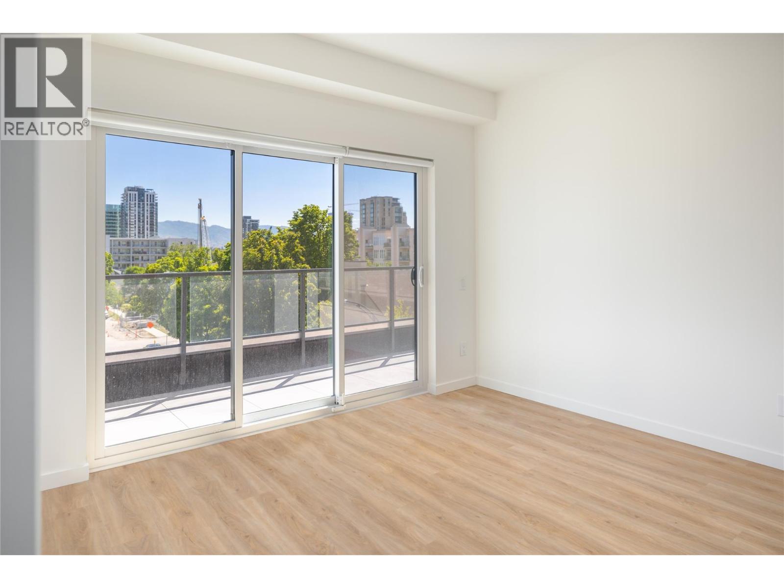 604 Cawston Avenue Unit# 415. Kelowna, British Columbia