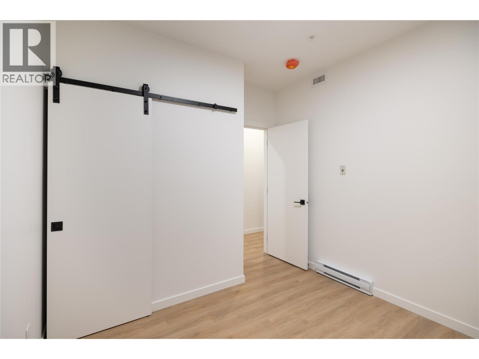 604 Cawston Avenue Unit# 415. Kelowna, British Columbia