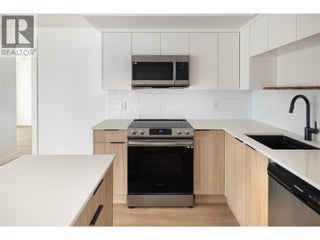 604 Cawston Avenue Unit# 415. Kelowna, British Columbia