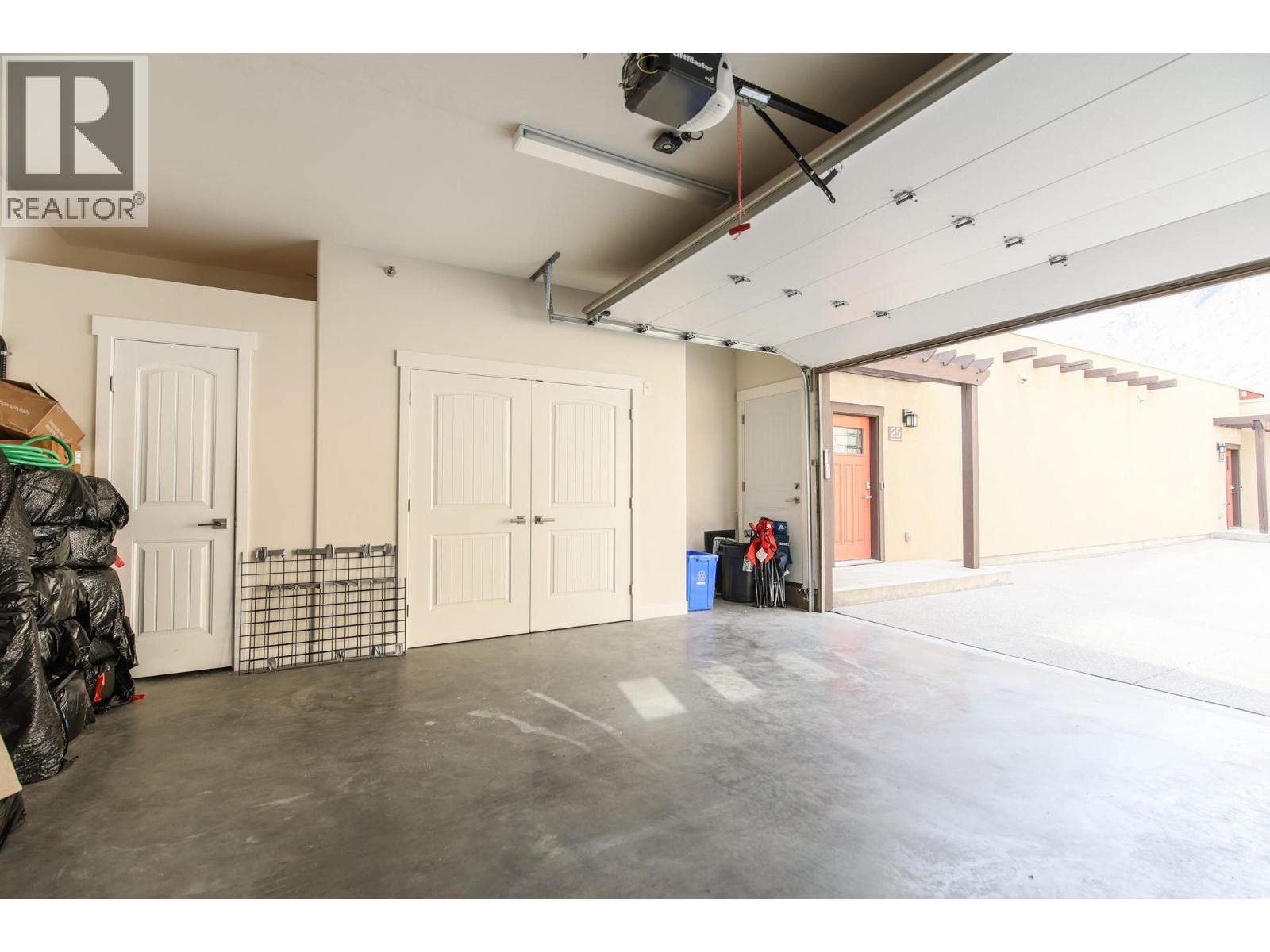 2000 Valleyview Drive Unit# 25. Osoyoos, British Columbia