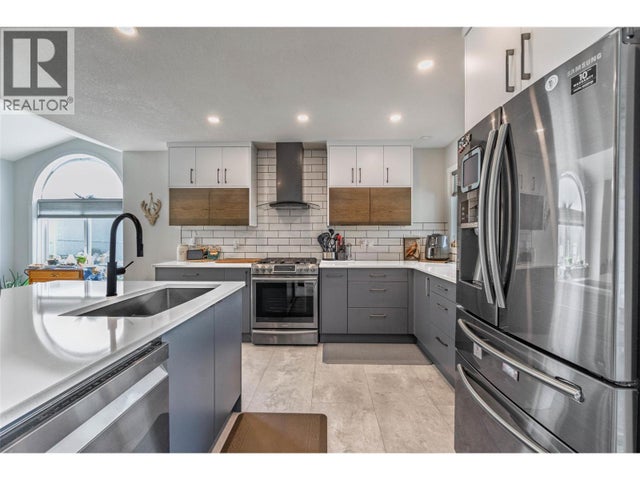 323 Riesling Place, Oliver