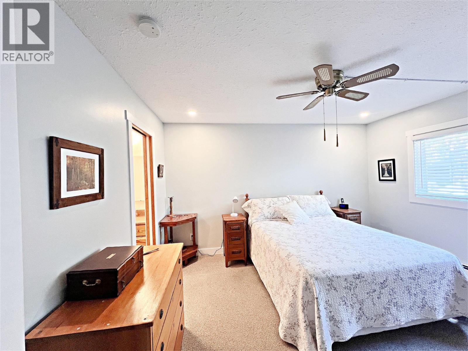 4340a Beach Avenue Unit# 102. Peachland, British Columbia