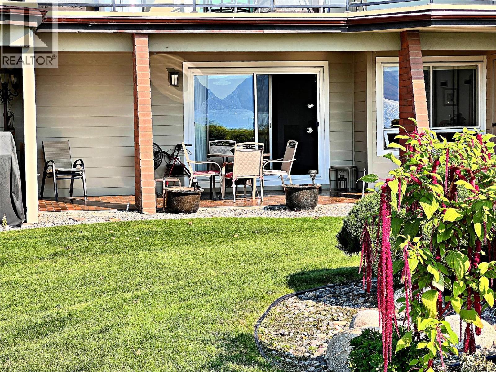 4340a Beach Avenue Unit# 102. Peachland, British Columbia