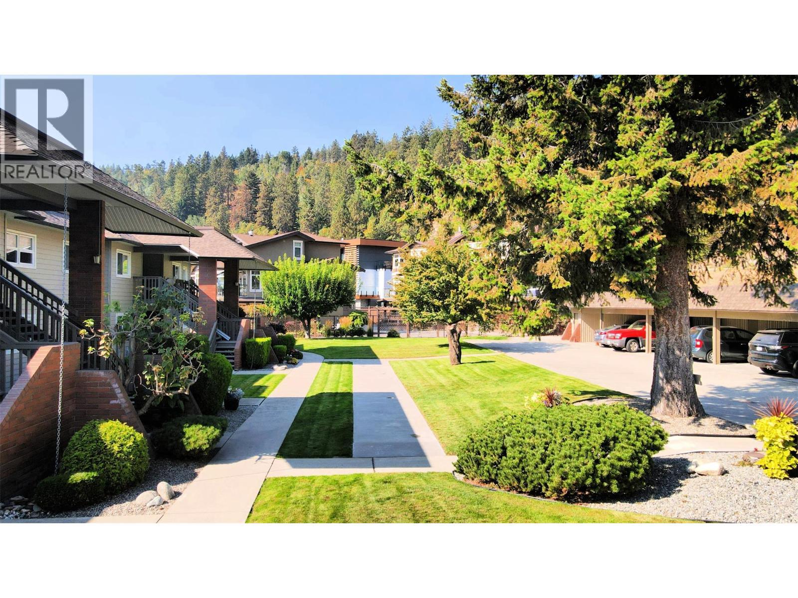 4340a Beach Avenue Unit# 102. Peachland, British Columbia