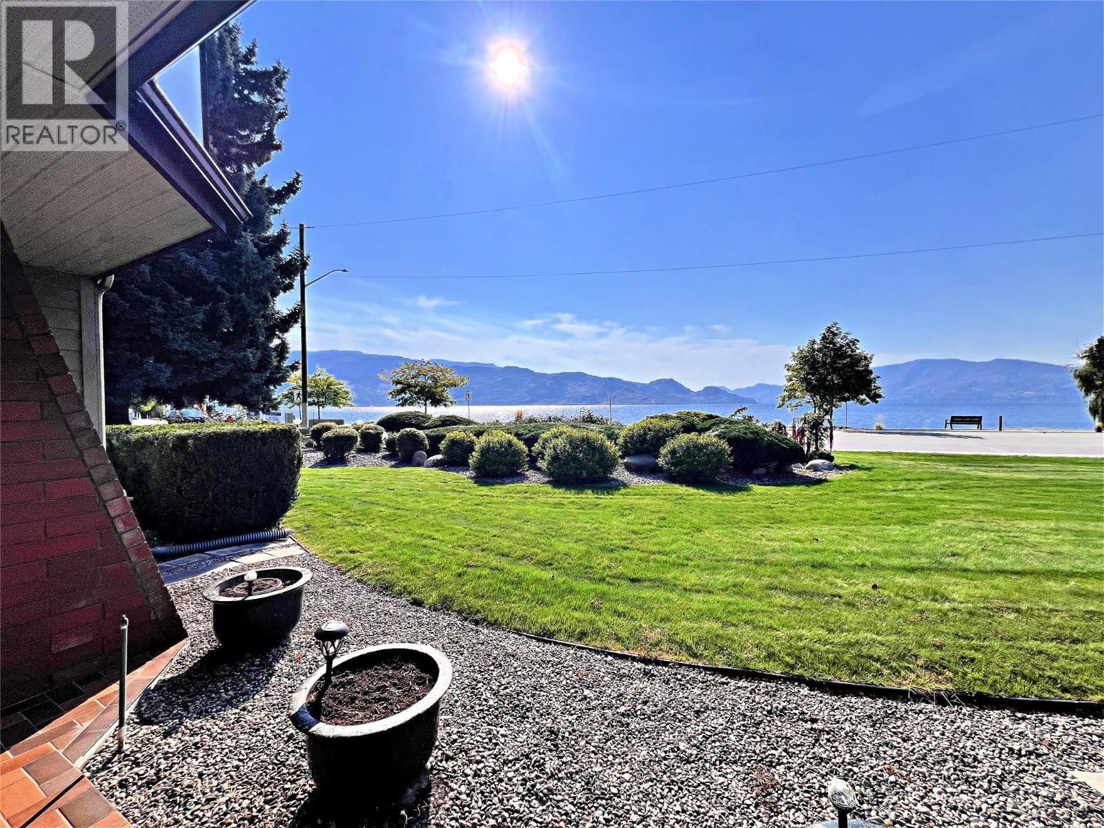 4340a Beach Avenue Unit# 102. Peachland, British Columbia