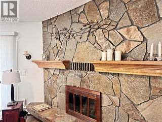 4340a Beach Avenue Unit# 102. Peachland, British Columbia