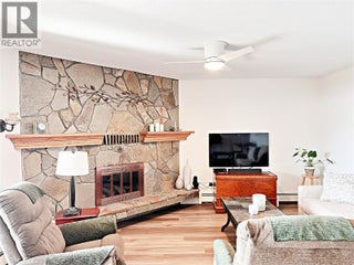 4340a Beach Avenue Unit# 102. Peachland, British Columbia