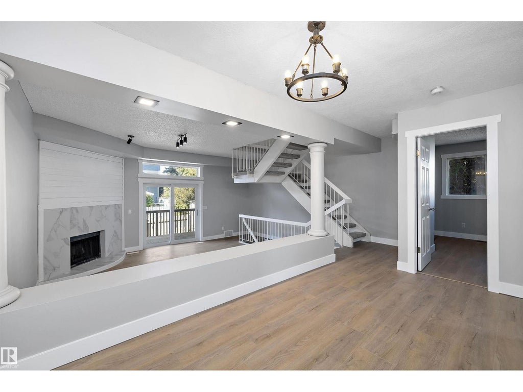 1511 Lakeside Gr, St. Albert