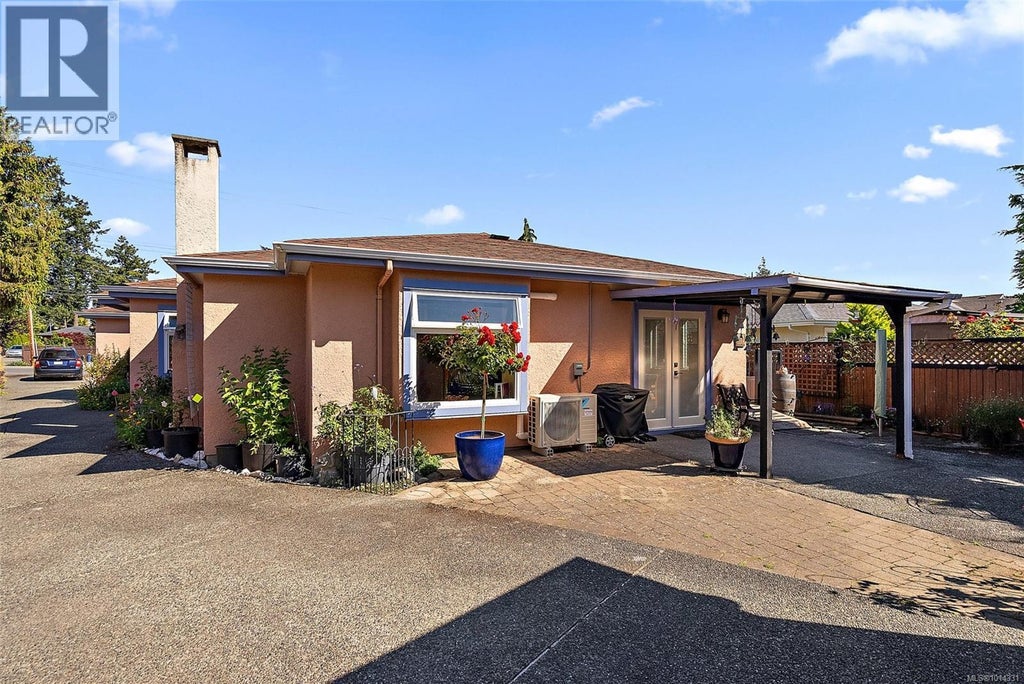 10386 Resthaven Drive, Sidney