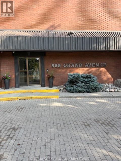 955 Grand Avenue Unit# 204, Chatham