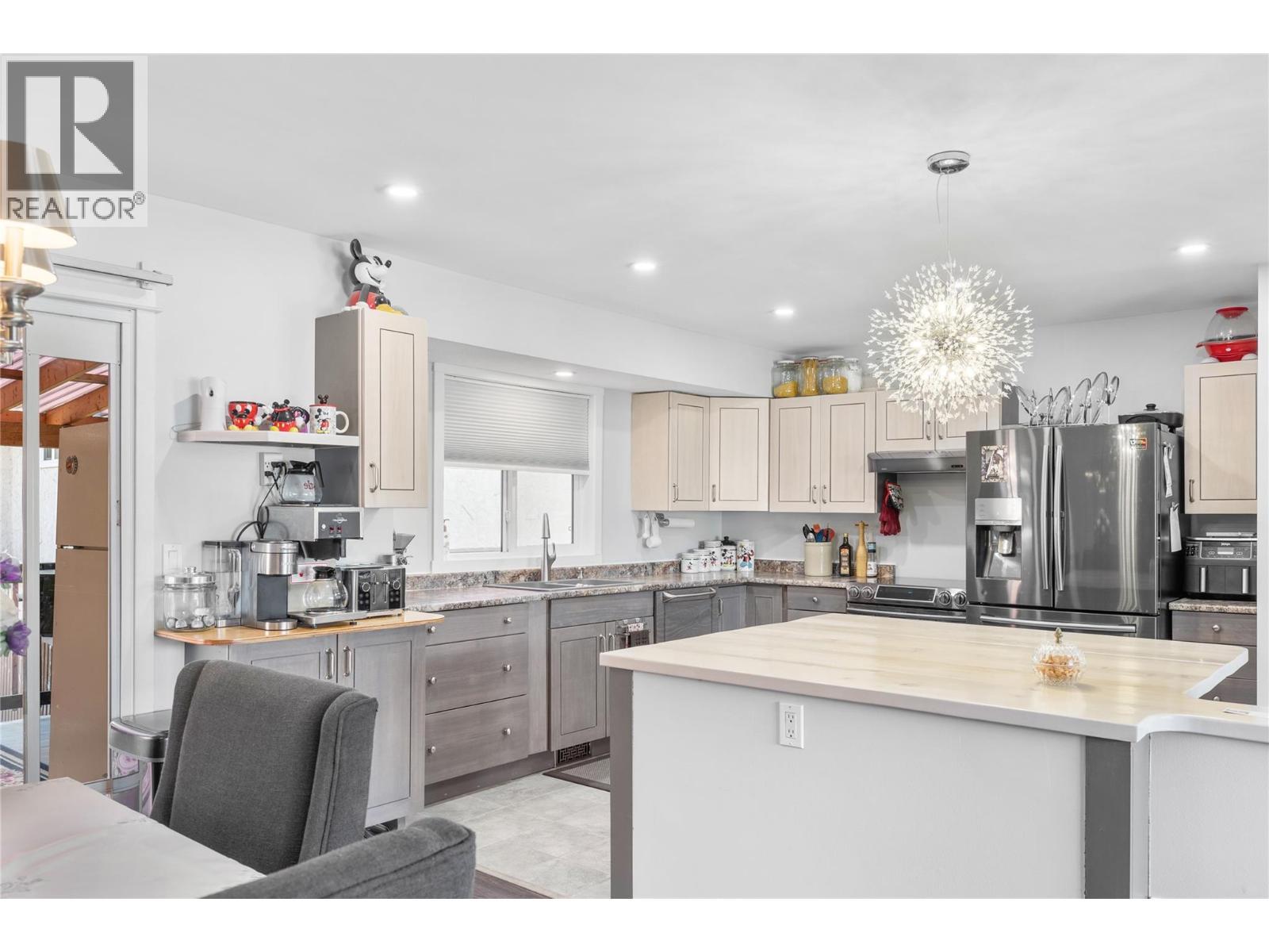 1206 43 Avenue. Vernon, British Columbia