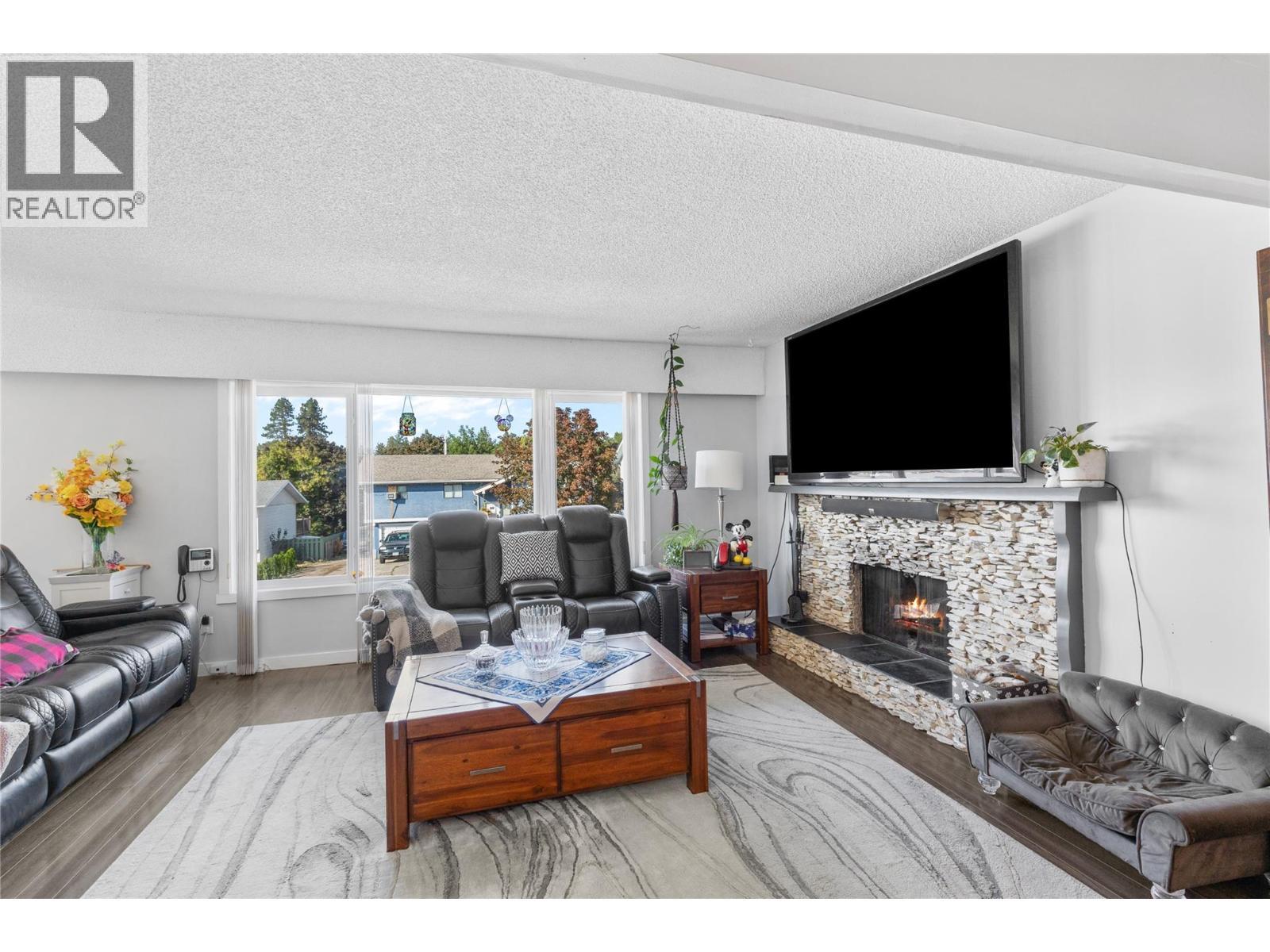 1206 43 Avenue. Vernon, British Columbia