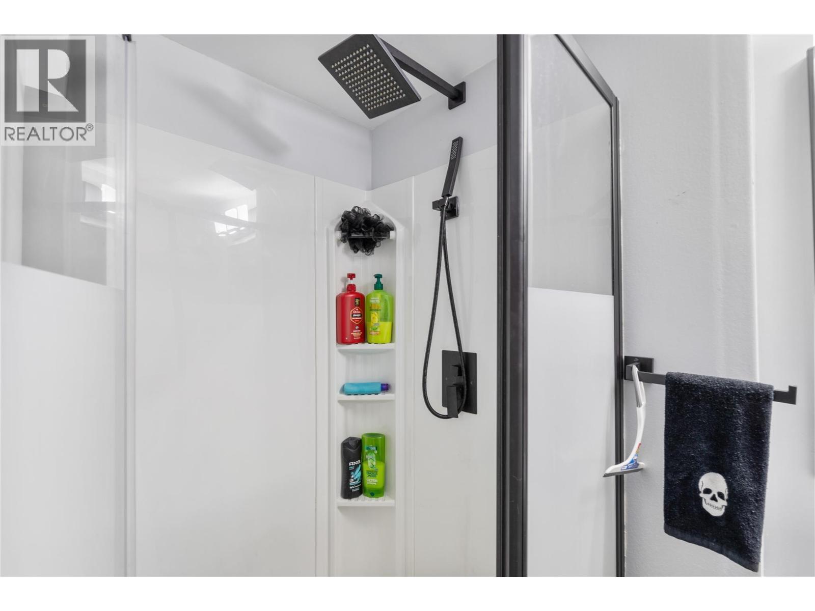 1206 43 Avenue. Vernon, British Columbia