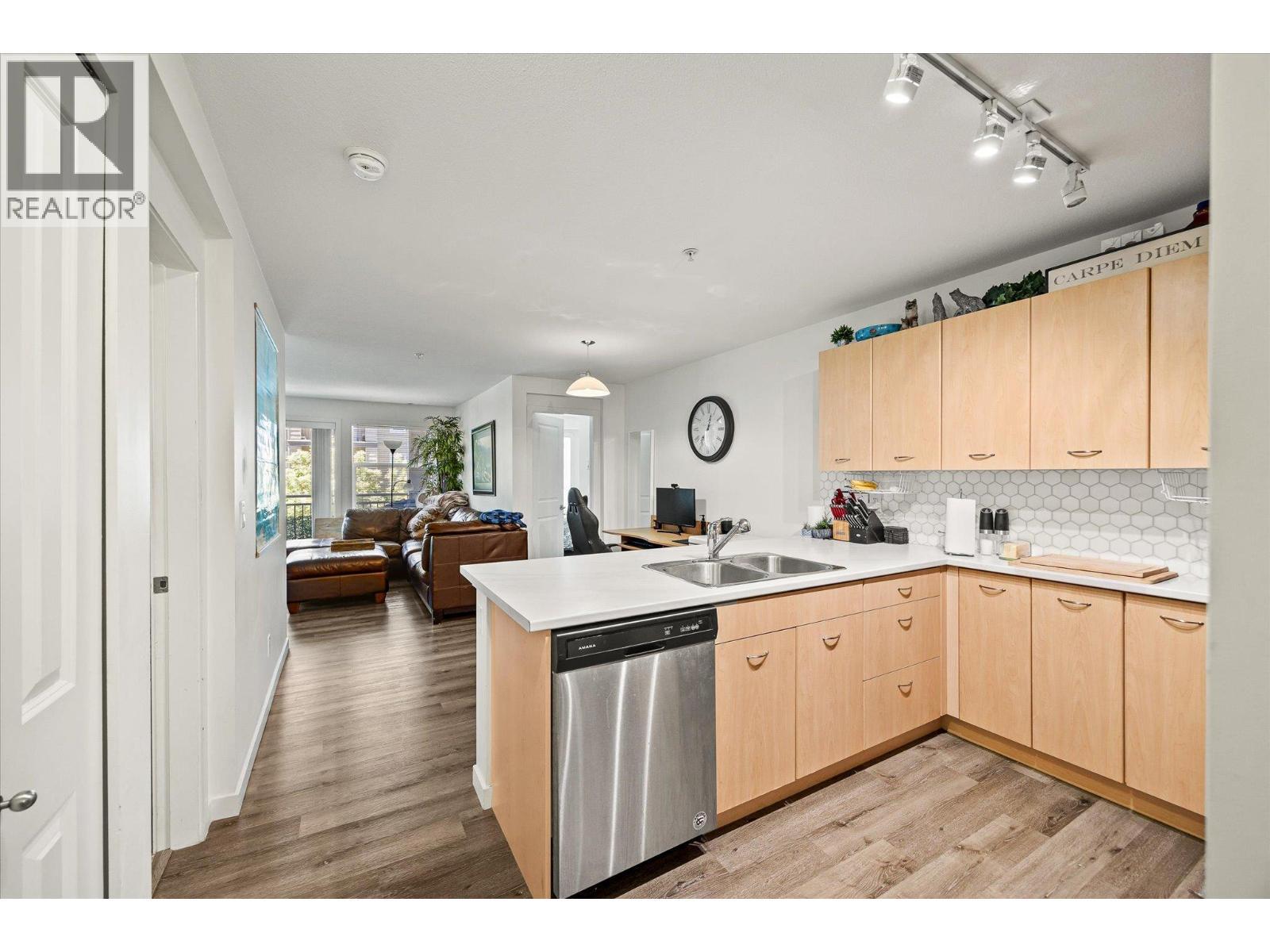 539 Yates Road Unit# 215. Kelowna, British Columbia