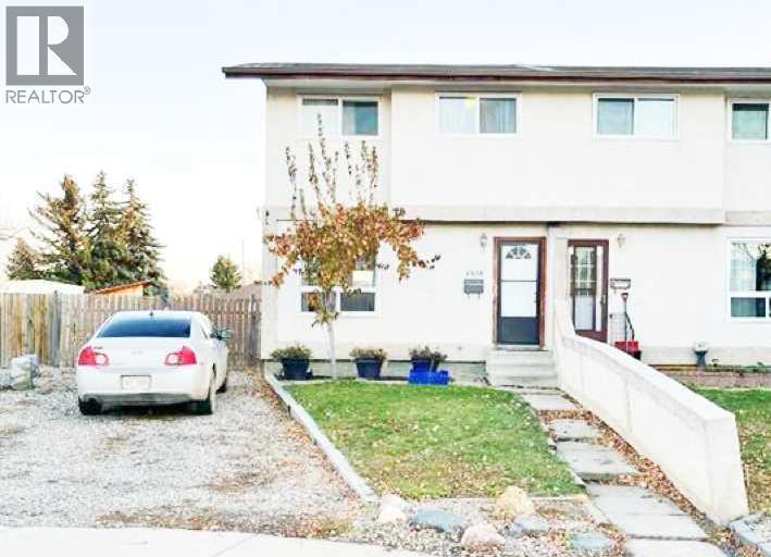 2038 7 Avenue N, Lethbridge