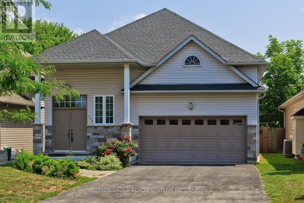 200 Regatta Drive, Welland (dain City)