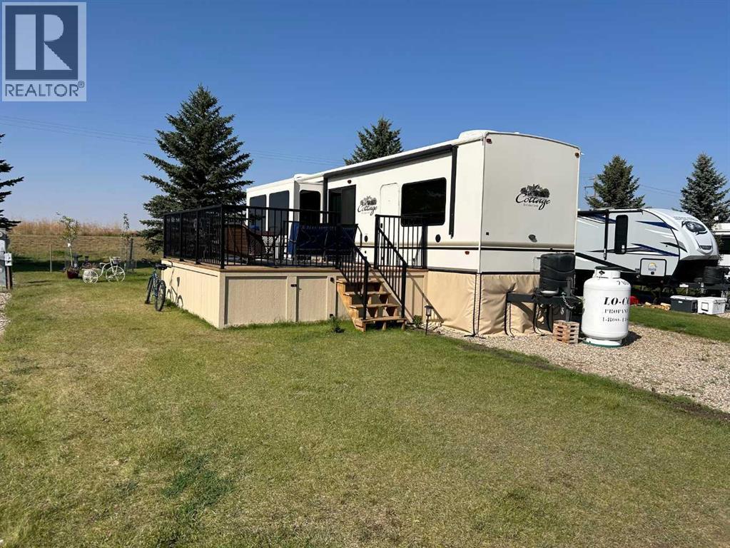 18 King Fisher Lane, Rural Vulcan County