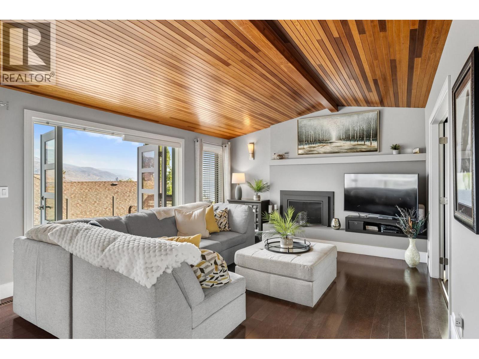 6555 Sherburn Road. Peachland, British Columbia