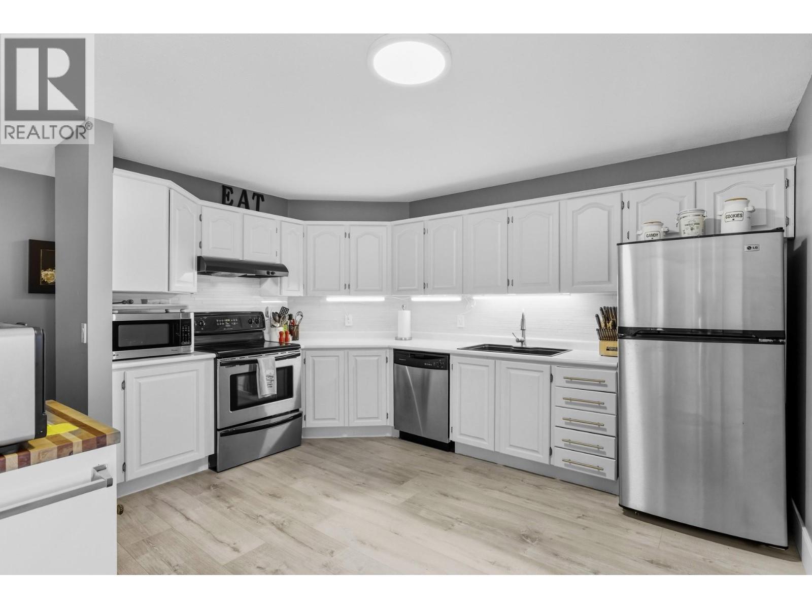 6555 Sherburn Road. Peachland, British Columbia