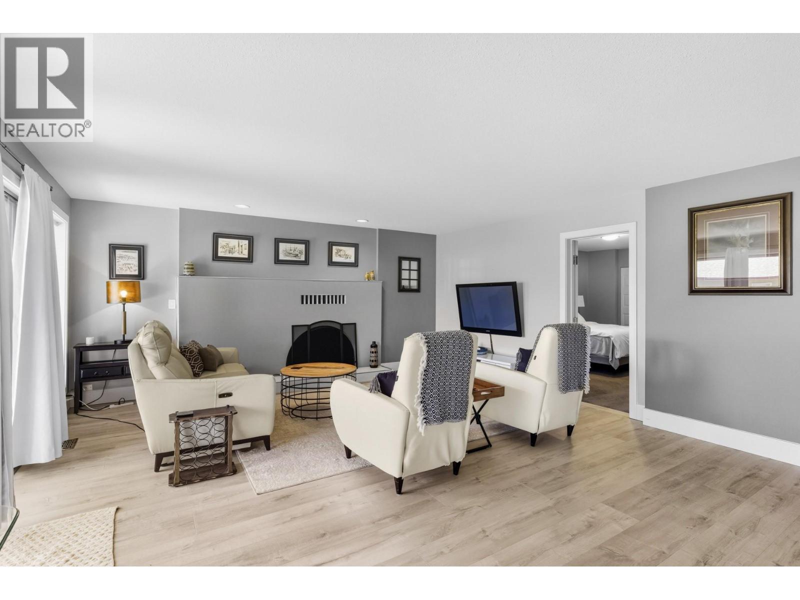 6555 Sherburn Road. Peachland, British Columbia