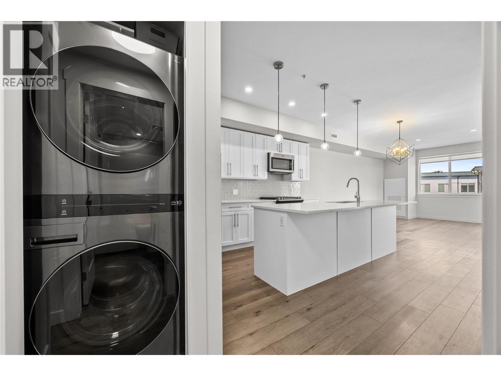 3638 Mission Springs Drive Unit# 301. Kelowna, British Columbia