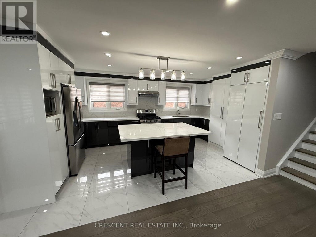 1 - 3941 Longo Circle, Mississauga (malton)