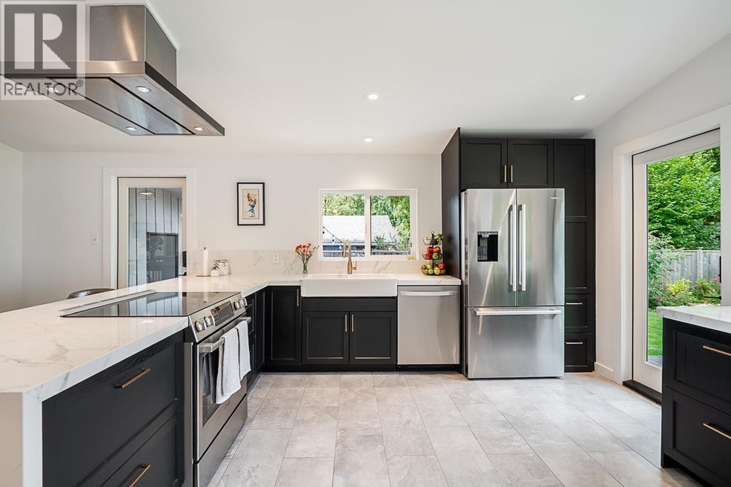 1723 Hammond Avenue, Coquitlam