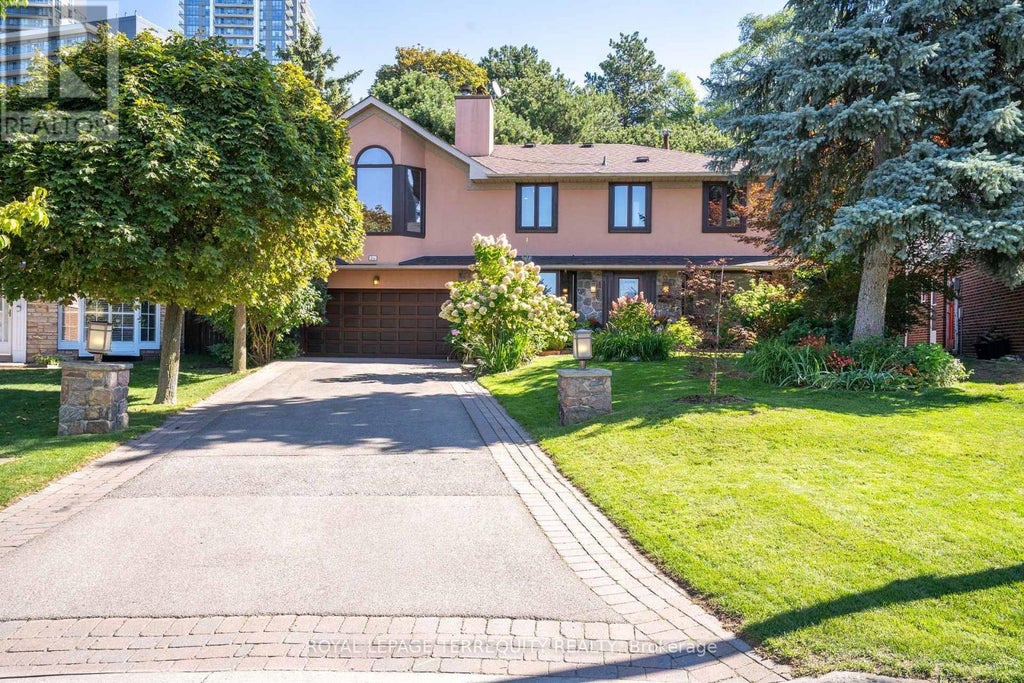 50 Skyview Crescent, Toronto (henry Farm)